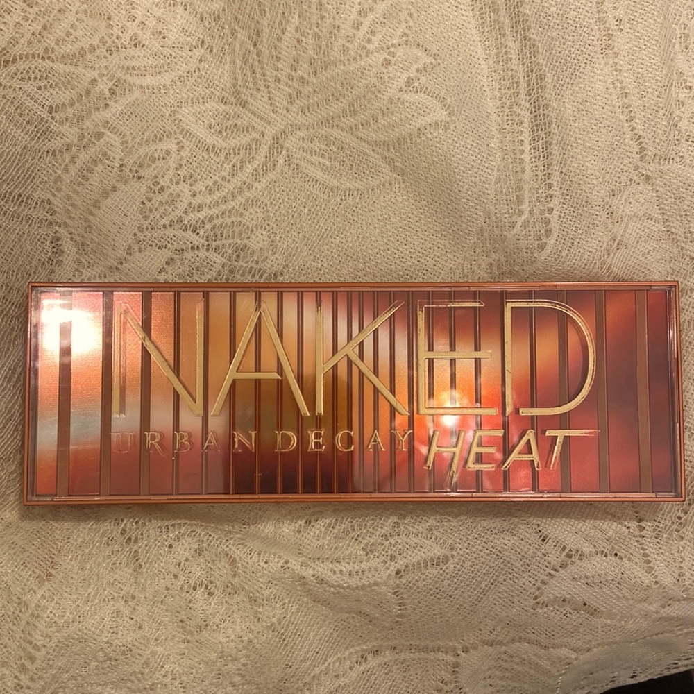 Urban Decay Naked Heat Eyeshadow Palette
